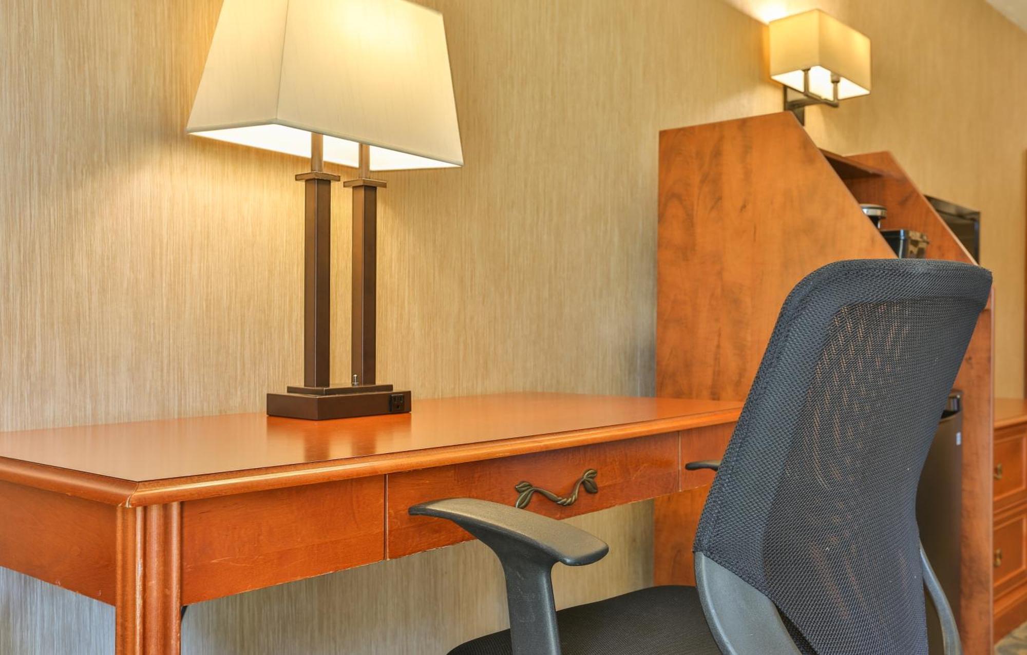 Best Western Brantford Hotel And Conference Centre Екстер'єр фото